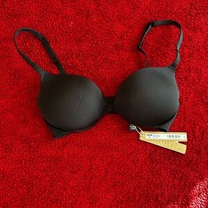 NWT! SKIMS Ultimate Plunge Push Up Bra